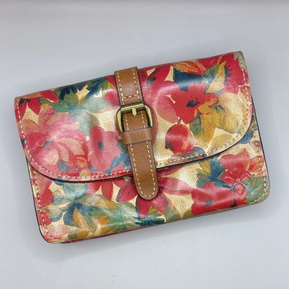 Patricia Nash Handbags - Patricia Nash Multicolor Floral Clutch